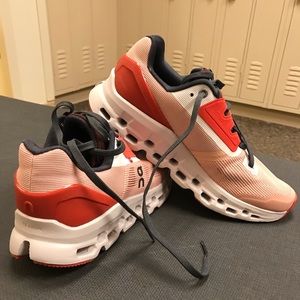 On Cloudstratus Women’s Tennis Shoes Size 6